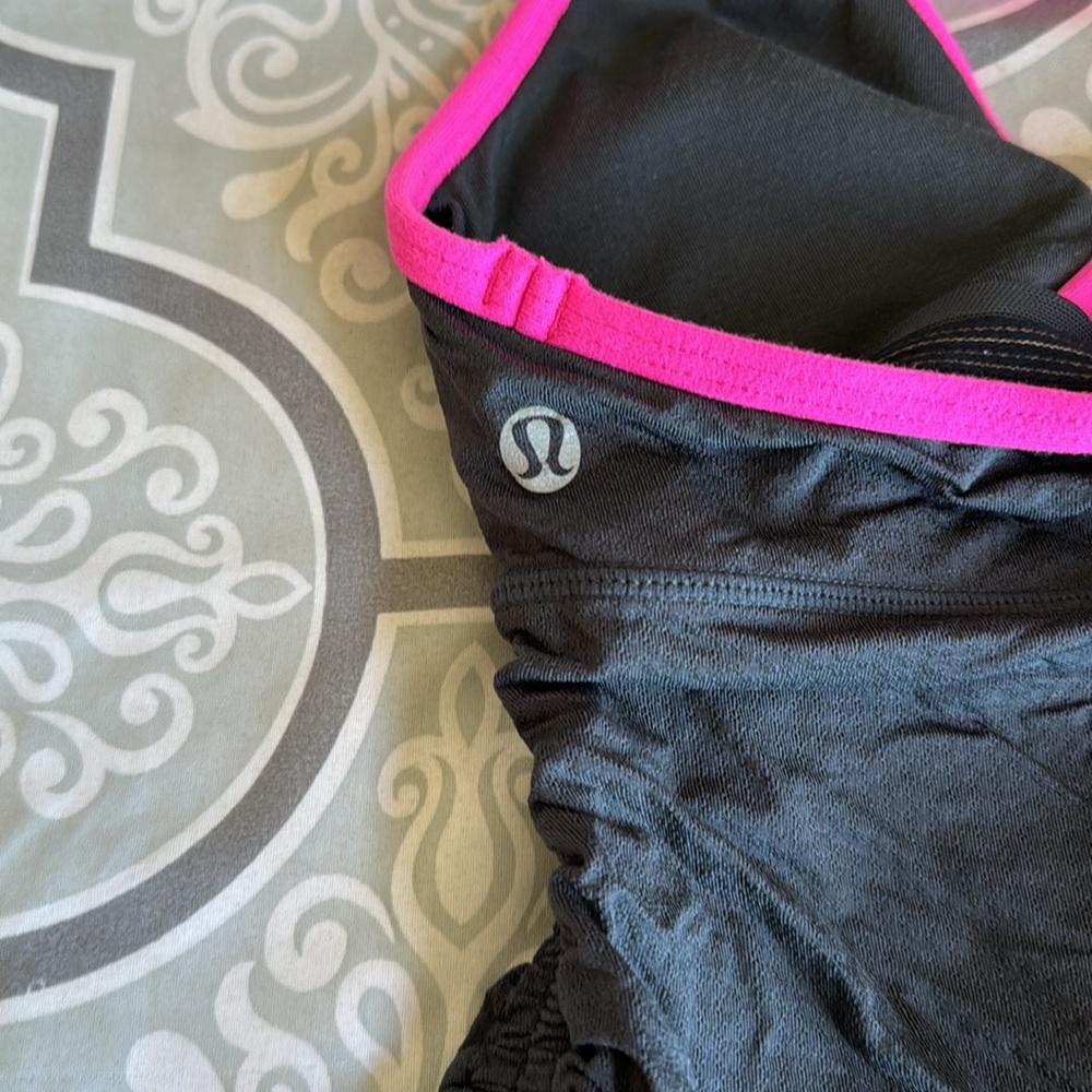 👛 Lululemon Tank 👛 - Picture 4 of 5
